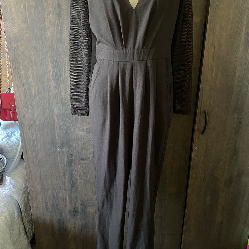 Elegant Black Jumpsuit with Mesh Sleeves
